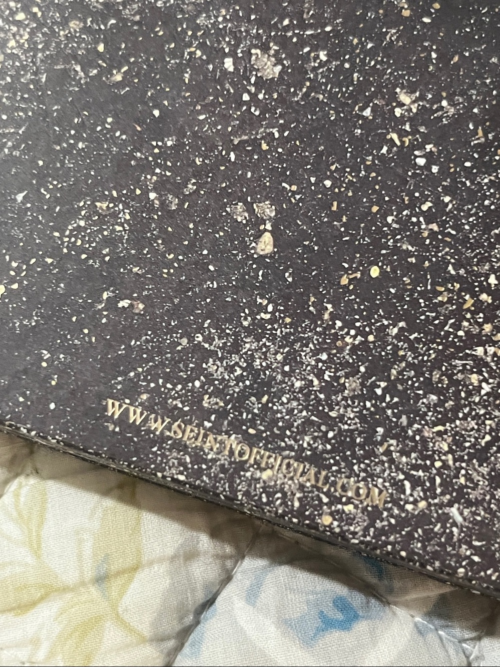SEINT IIID Palette — Speckled Black & Gold Case. Holds 8 tins - Picture 5 of 8
